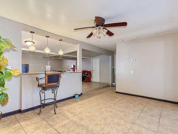 4th image of 376 W Aviation Dr