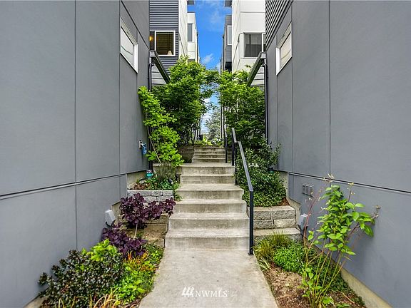 4th image of 4505 15th Avenue S #A