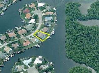 14930 Canaan Dr, Fort Myers, FL 33908