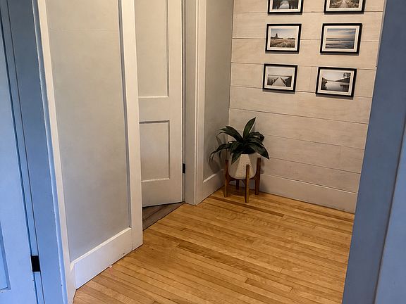 5th image of 69 Ferris St #1