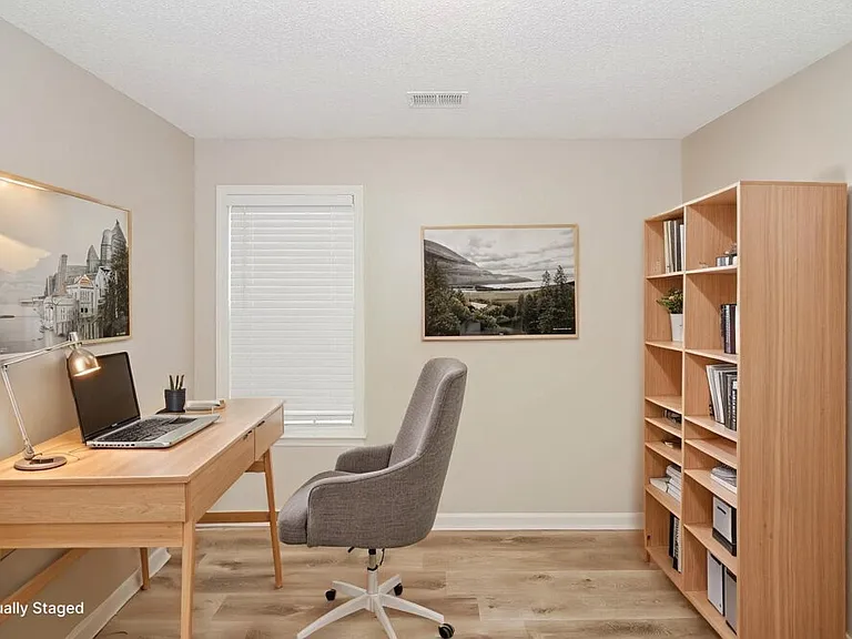 600 Ashley Glen Cir W — Photo 16