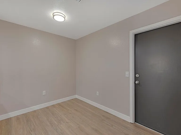 8705 Prairie Hill Dr — Photo 9