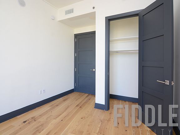 5th image of 10 Montieth St #705A