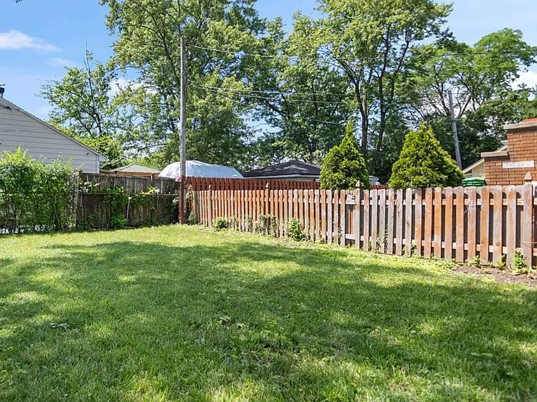 500 Cherry Cir — Photo 14