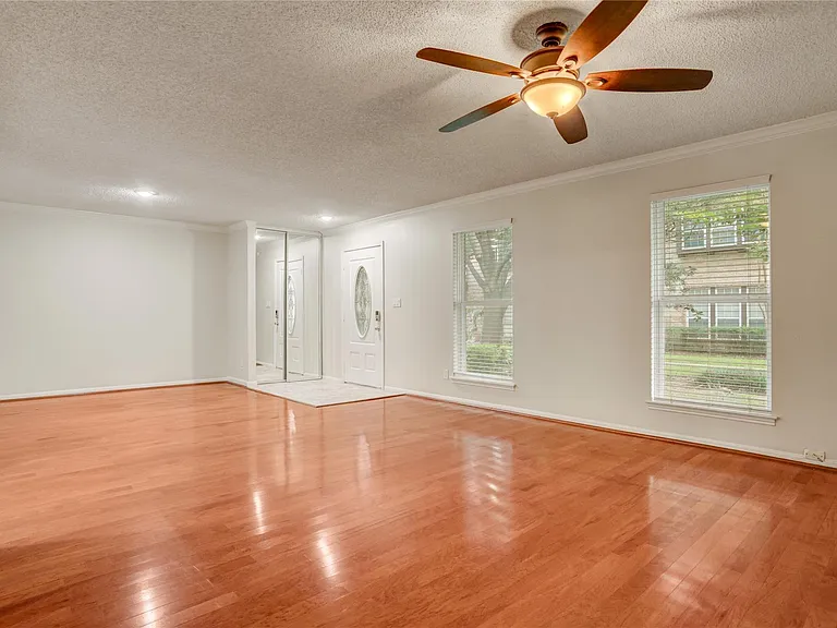2253 Triway Ln #234 — Photo 2