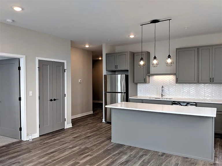 Foltz Kitchen & Foyer