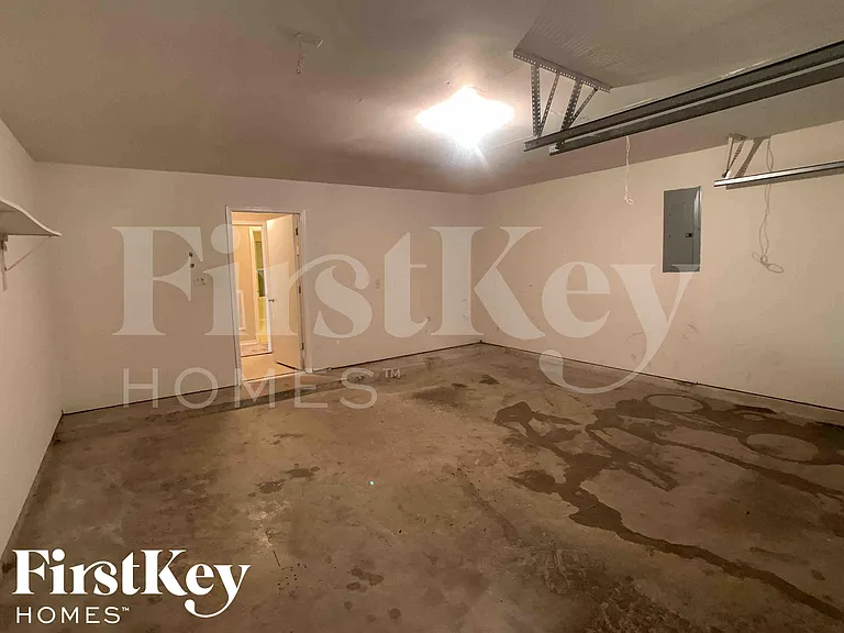 9342 Bowmore Ct — Photo 36