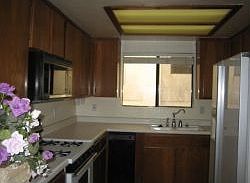 3rd image of 733 W 28th St