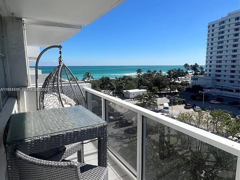 5313 Collins Ave #704 — Photo 4