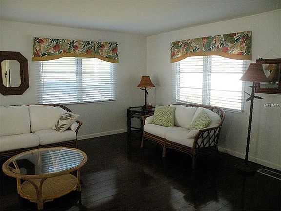 3rd image of 12 Pindo Palm St W #12