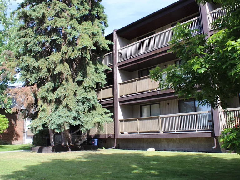 626 57th Ave SW — Photo 13