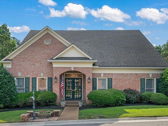 4th image of 2490 Eagleridge Ln