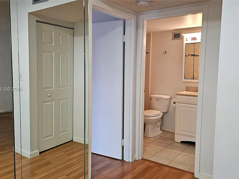 16909 N Bay Rd #217 — Photo 16