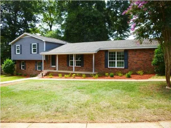3706 Cricklewood Dr, Montgomery, AL 36109
