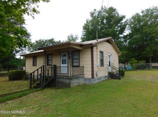 911 Alexander Ave, Laurinburg, NC 28352