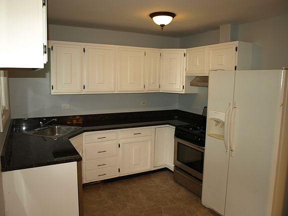 3rd image of 63 N Fairlawn Ave