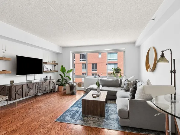 555 W 23rd St APT S12r, New York, NY 10011