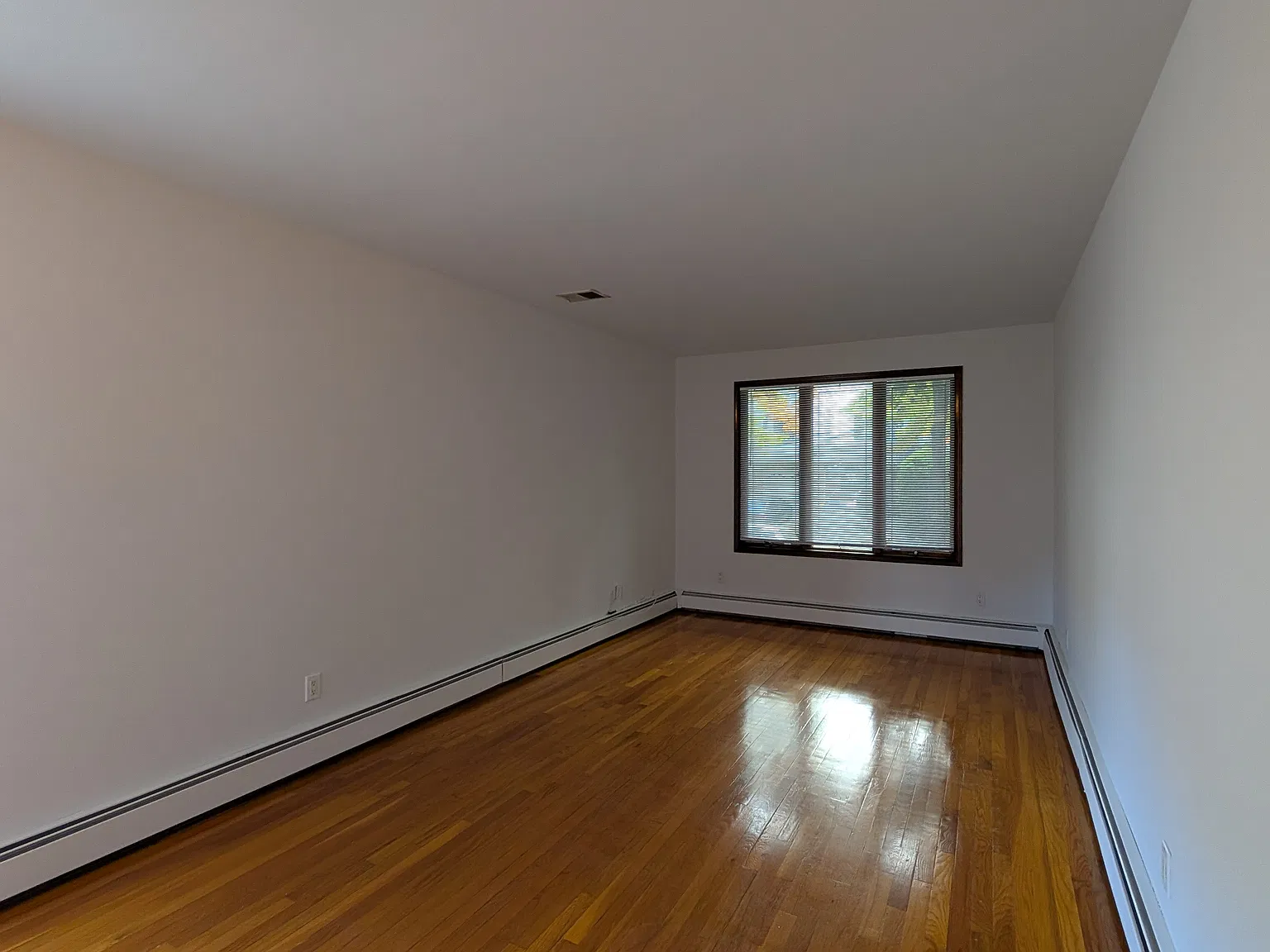 77 Newberry Ave — Photo 4