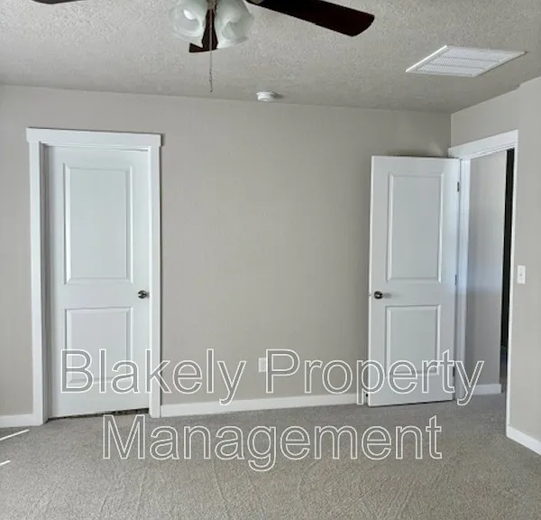 645 SW Inby St — Photo 12