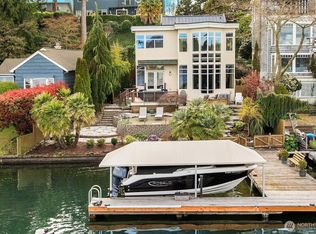 8418 Island Drive S, Seattle, WA 98118