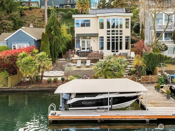 8418 Island Drive S, Seattle, WA 98118