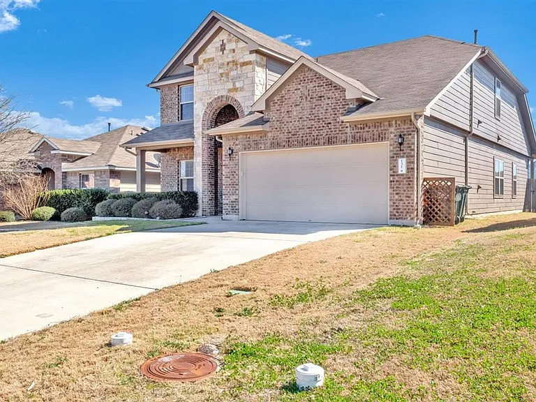 131 Desert Rose Dr — Photo 2