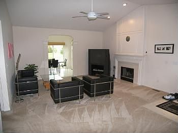 5th image of 2987 Country Club Ln