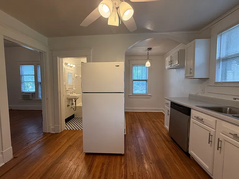 653 Wedgewood Ave #A — Photo 13