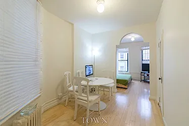 Rented by Bryan L Rozencwaig, LREB