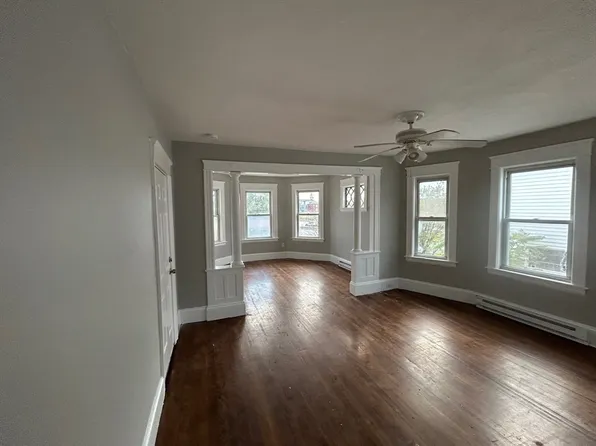 19 Henchman St #U3, Worcester, MA 01605
