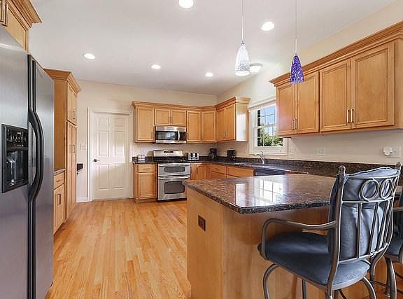 4th image of 15533 Julies Way