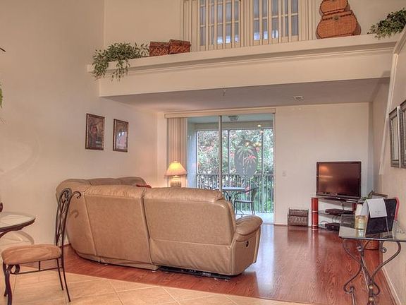 2nd image of 4205 Castlebridge Ln Unit 1124
