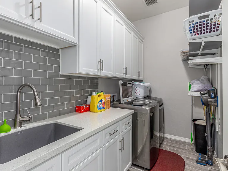 1342 E Milada Dr — Photo 19