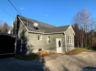 5392 18th Rd, Escanaba, MI 49829