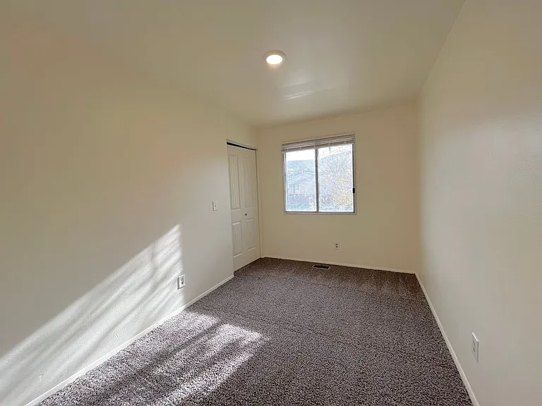 9168 W Copper Cove Cir — Photo 4