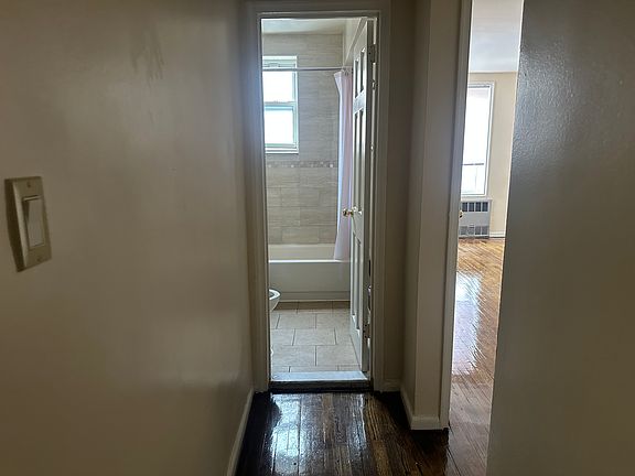 5th image of 14060 Beech Ave APT 5H