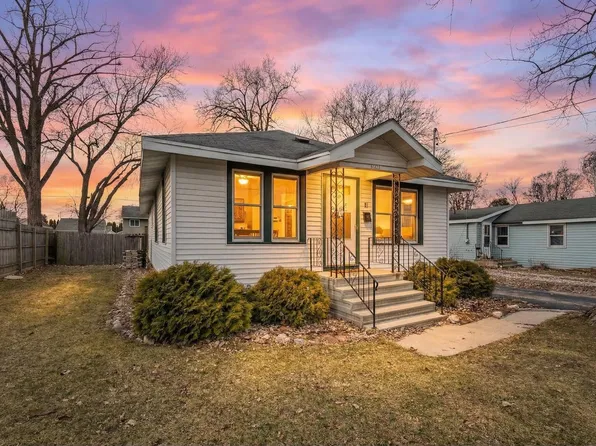 2225 Mount Vernon St, Oshkosh, WI 54901