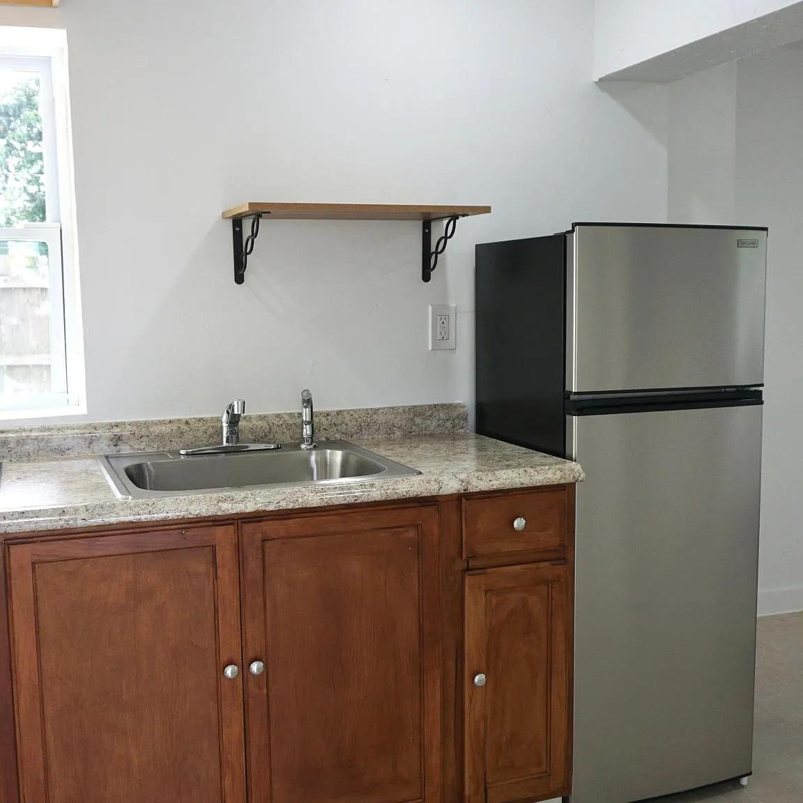 Studio, $1,350 — Photo 3