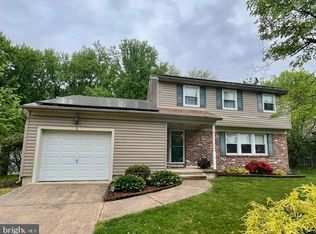 5 Charter Oak Rd, Clementon, NJ 08021