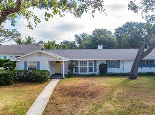 3 Westwood Ln, Belleair, FL 33756