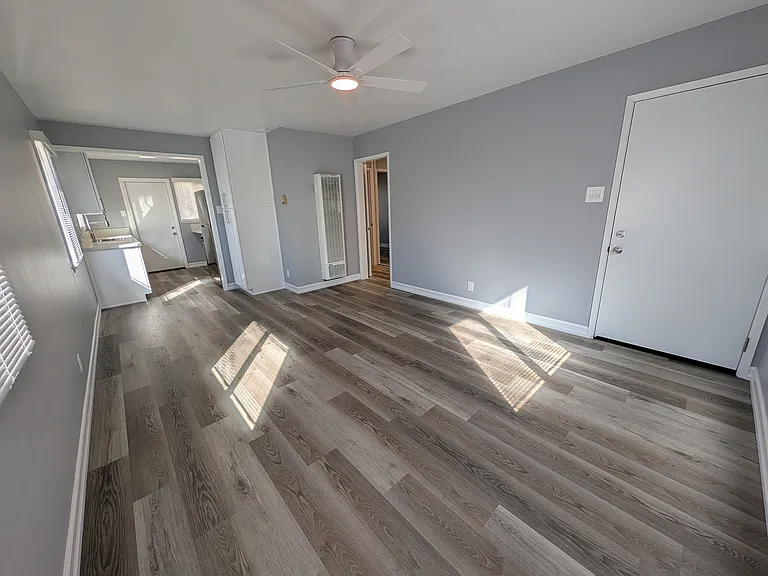 313 N Indiana Ave #313 — Photo 6