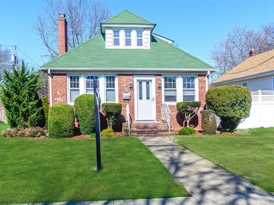 2062 Walnut St, Baldwin, NY, 11510