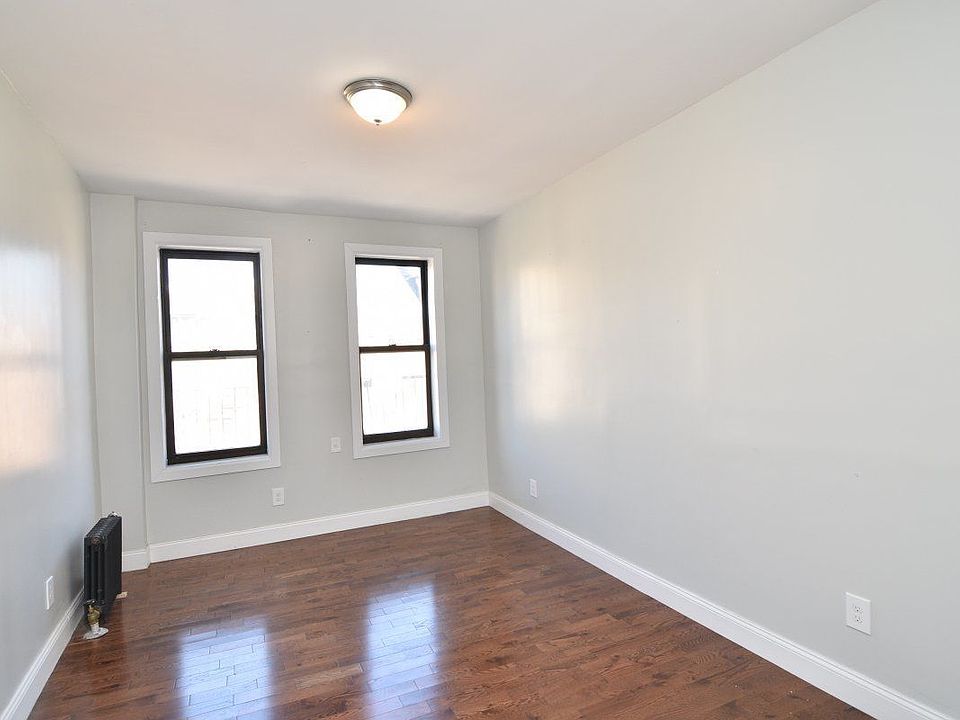 1st image of 115 Post Ave APT 3C
