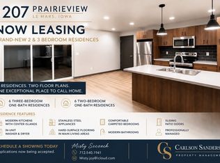 1207 Prairieview Dr SW #1, Le Mars, IA 51031