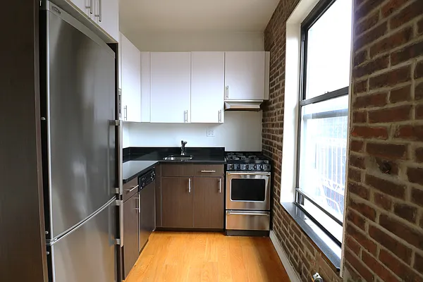 Rented by Akam Sales and Brokerage | media 2