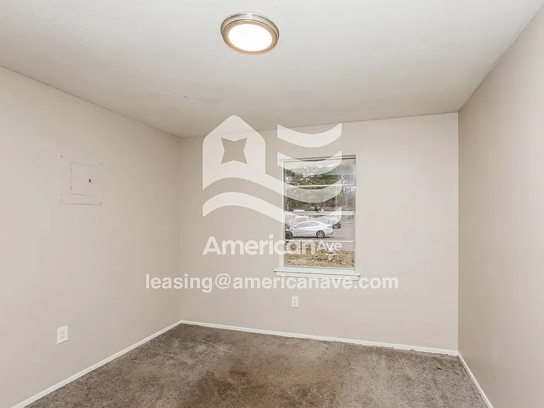 971136_012_wm_-_bedroom_13463129.jpg