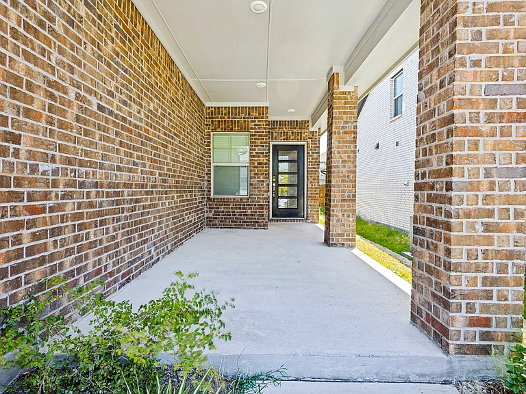 801 McKenna Dr — Photo 16