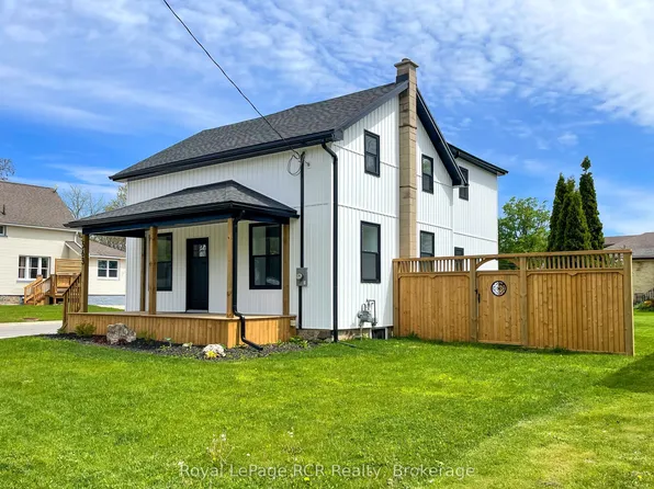 563 7th Ave, Hanover, ON N4N 2J8