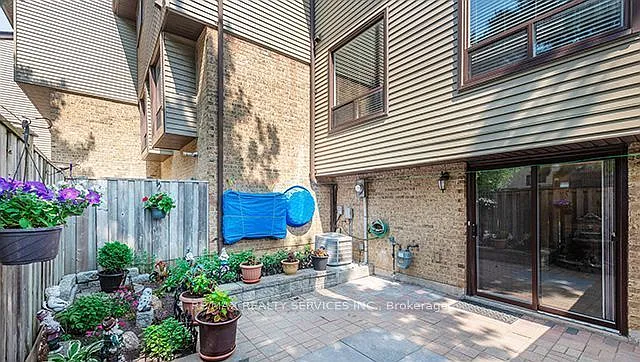 20 Carleton Pl #20 — Photo 10