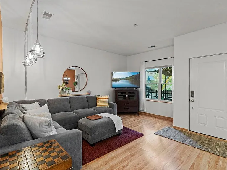 2900 11th Ave S #1009 — Photo 9